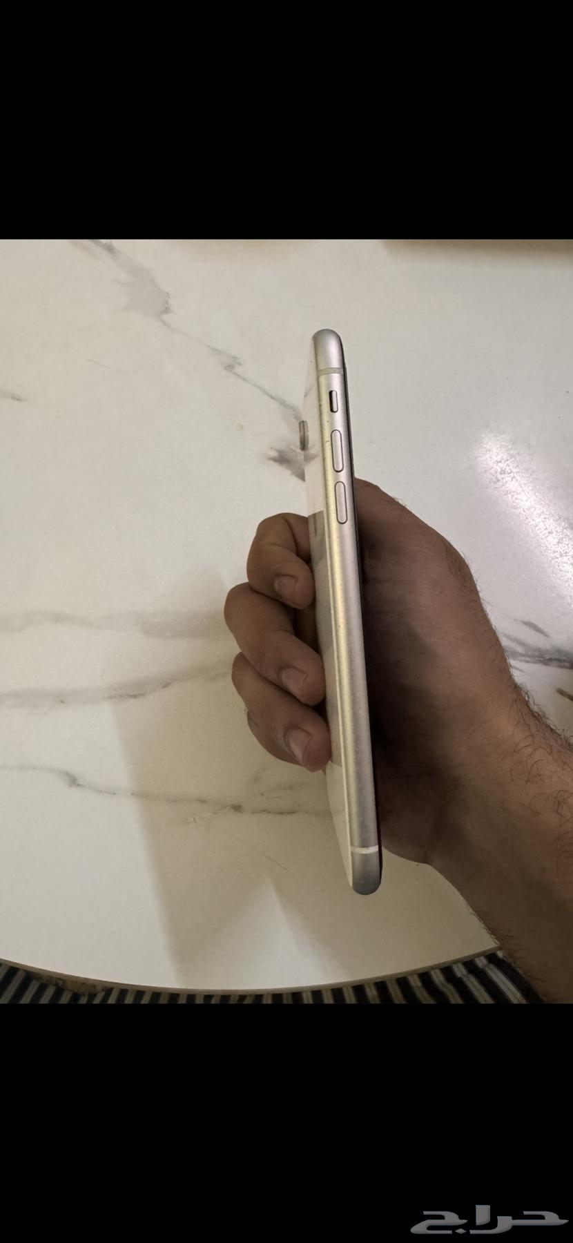 ايفون اكس ار لون ابيض نظيف جدا لم يدخل الصيانه كرتونه موجود64530840711041114