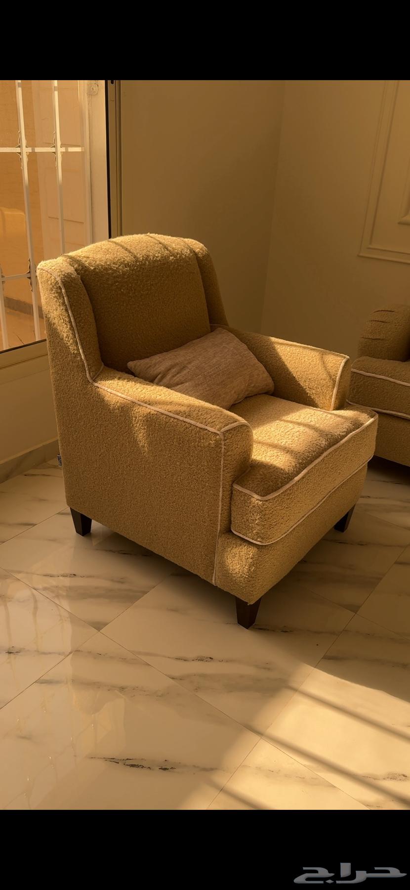 A very new and clean 8-person sofa set from Cityw64527586649601113