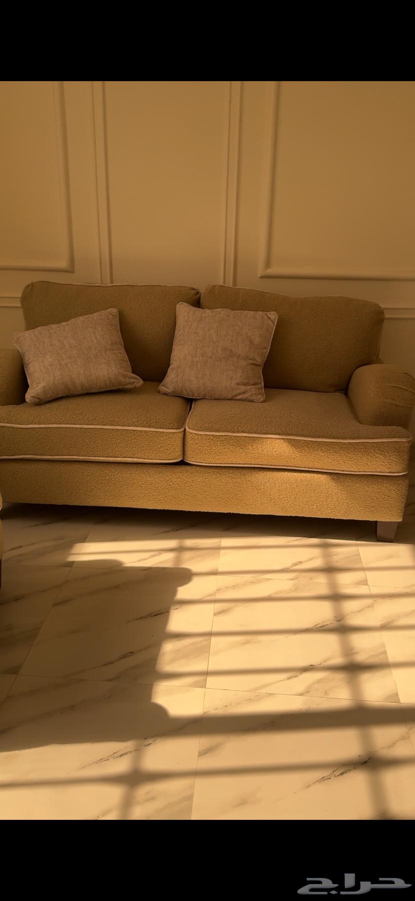 A very new and clean 8-person sofa set from Cityw64527586649601112