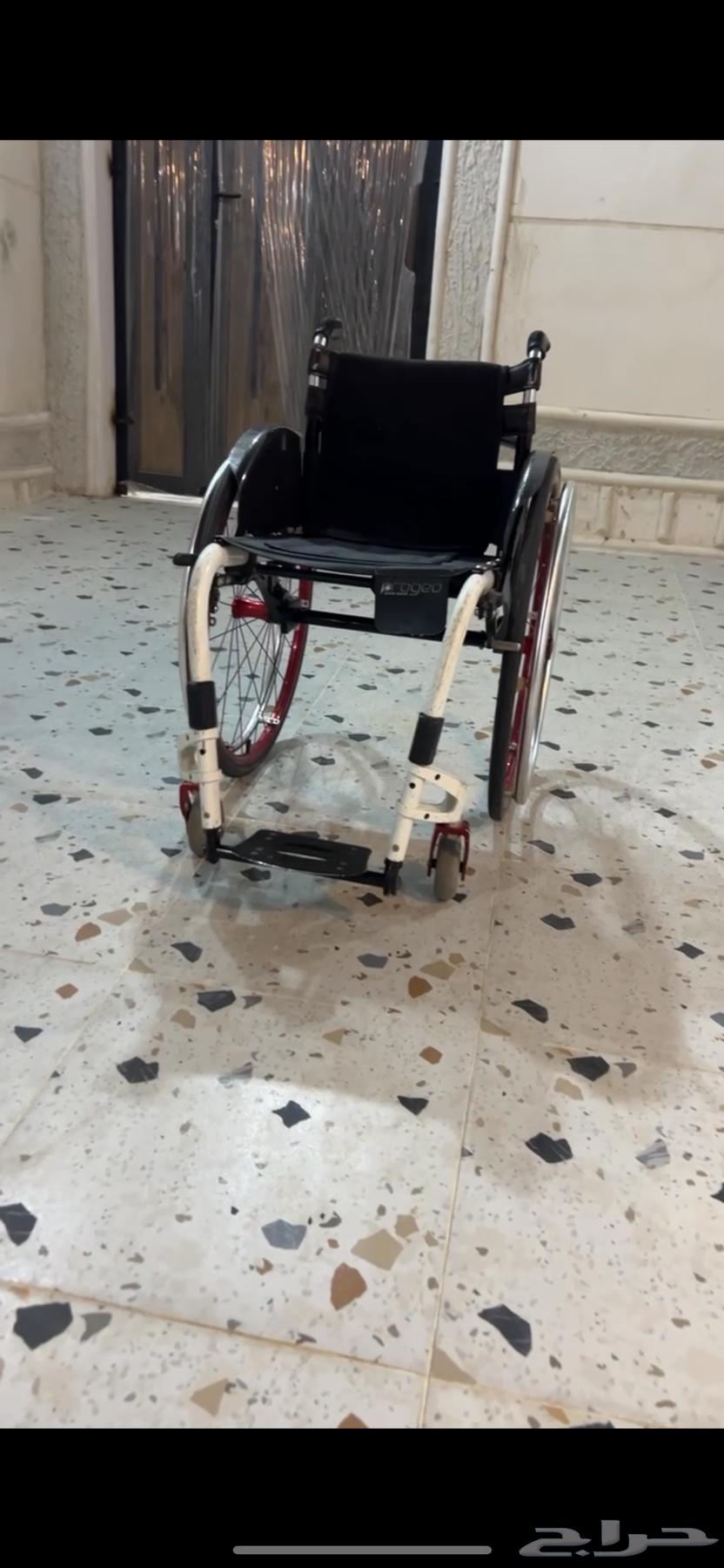 كرسي رياضي خفيف الوزن للمعاق64534844505986110