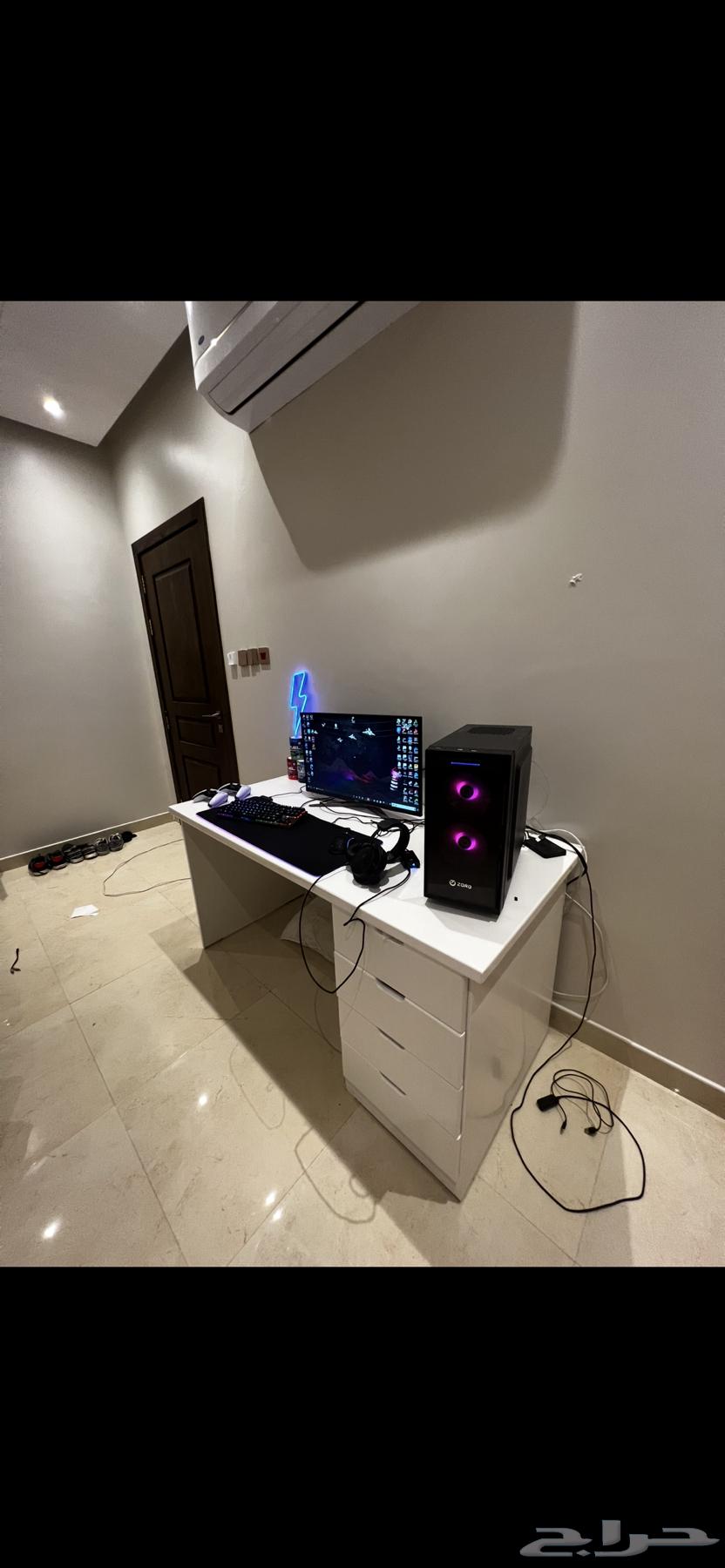 Computer table64529476371459111