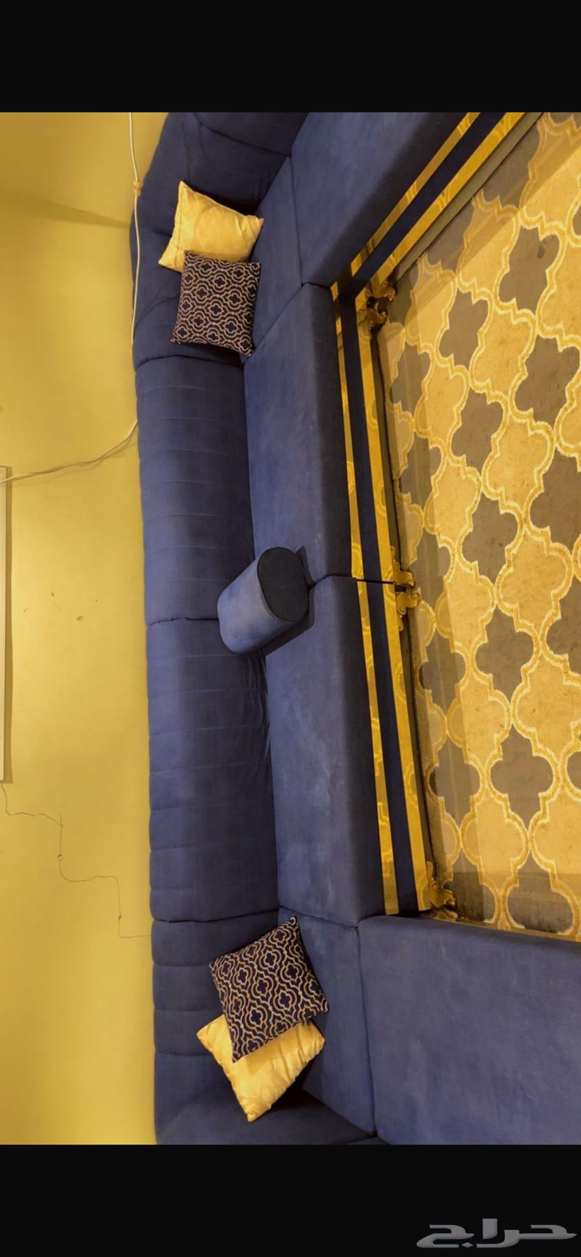 كنب مع فرشه للبيع ب 60064534887183233111