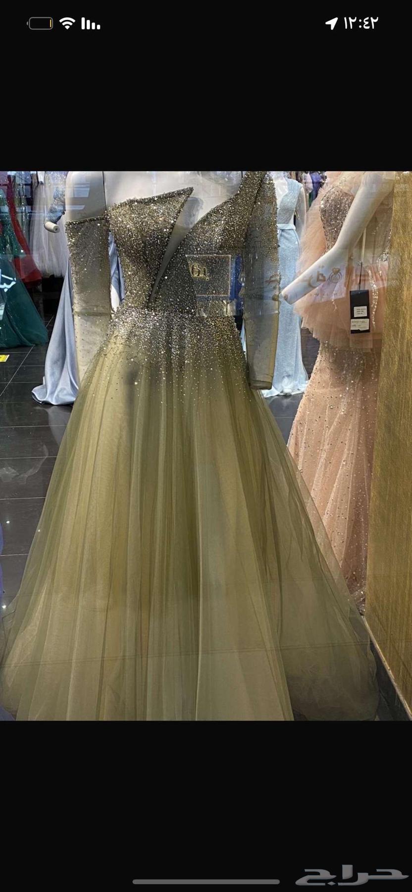 New dresses, lightly used and clean, no defects, price negotiable64528196276611110