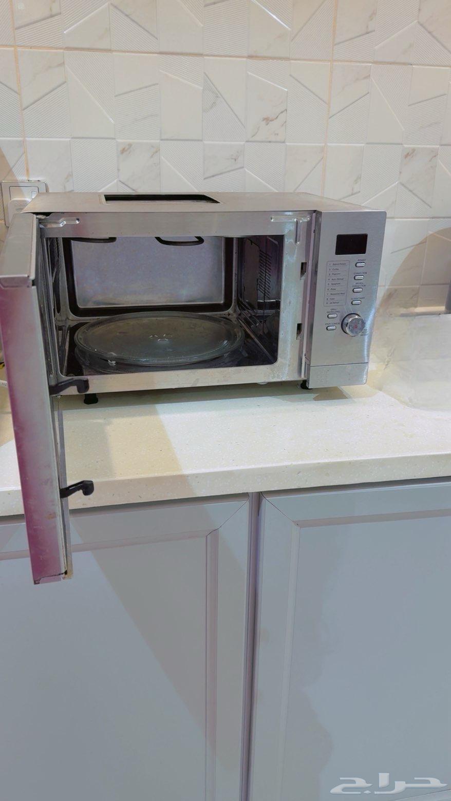 Microwave and oven..64527734076547111