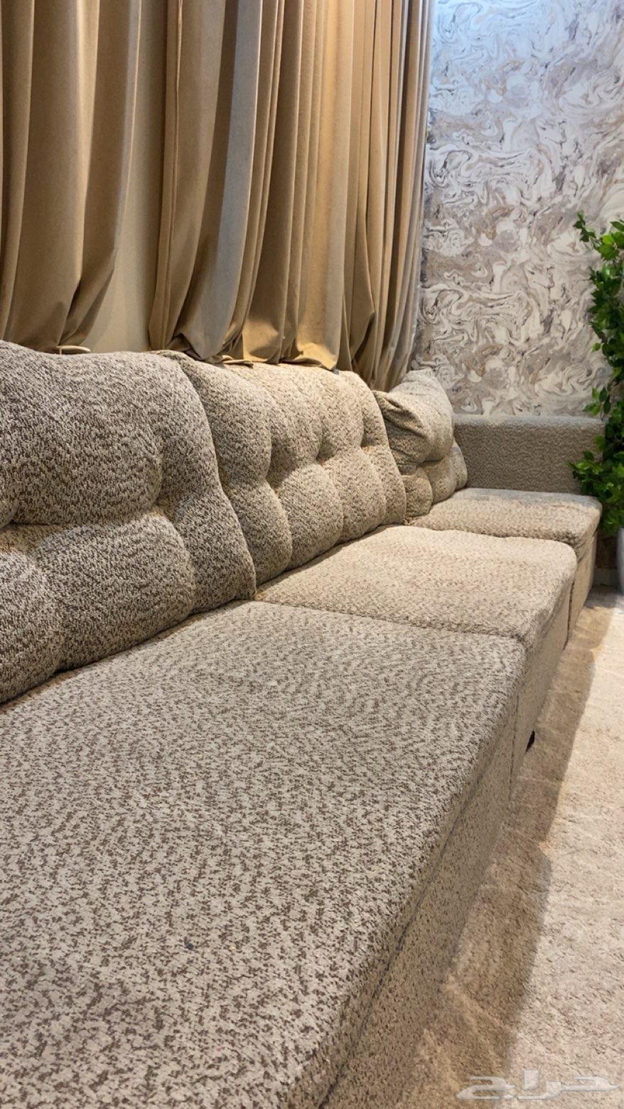 8-meter connected sofa in good condition64527488645251111