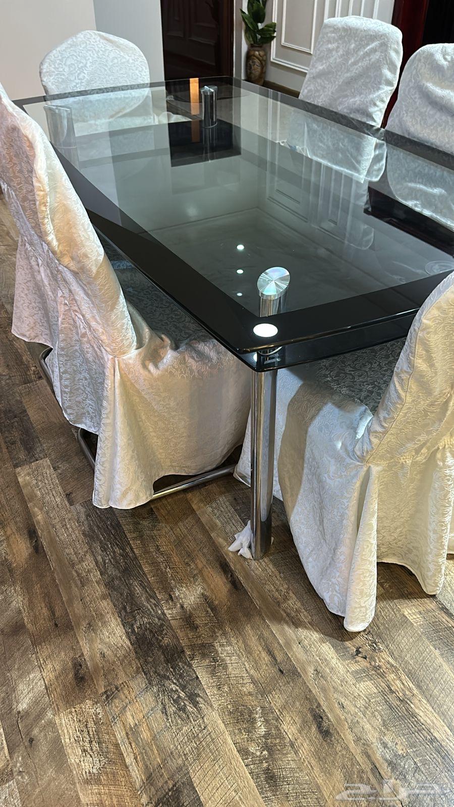 طاوله للبيع64530416171777112