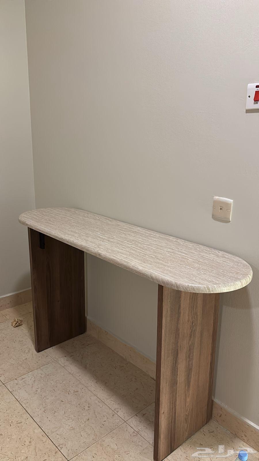 Console and side table64527362249473110