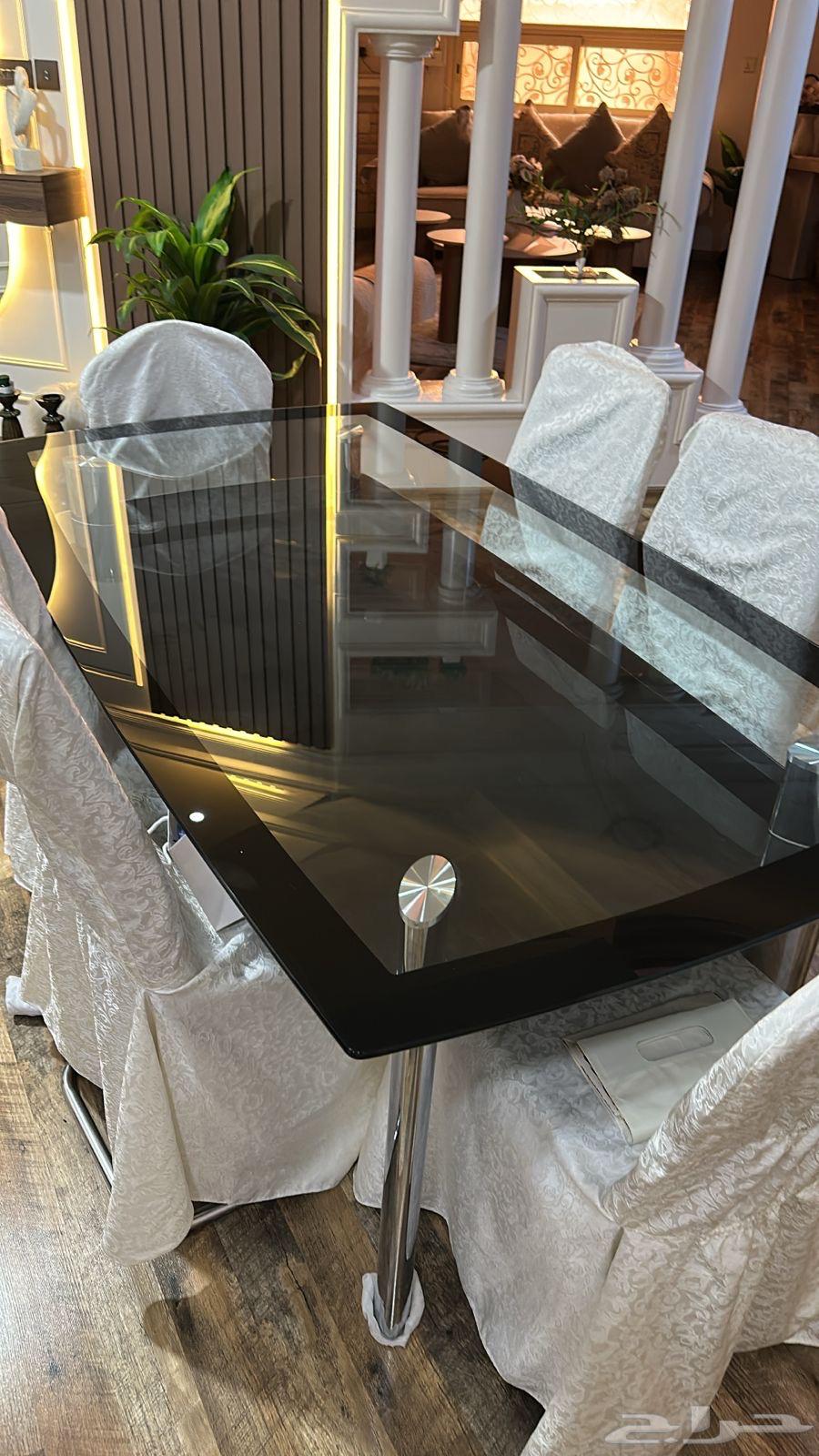 طاوله للبيع64530416171777110