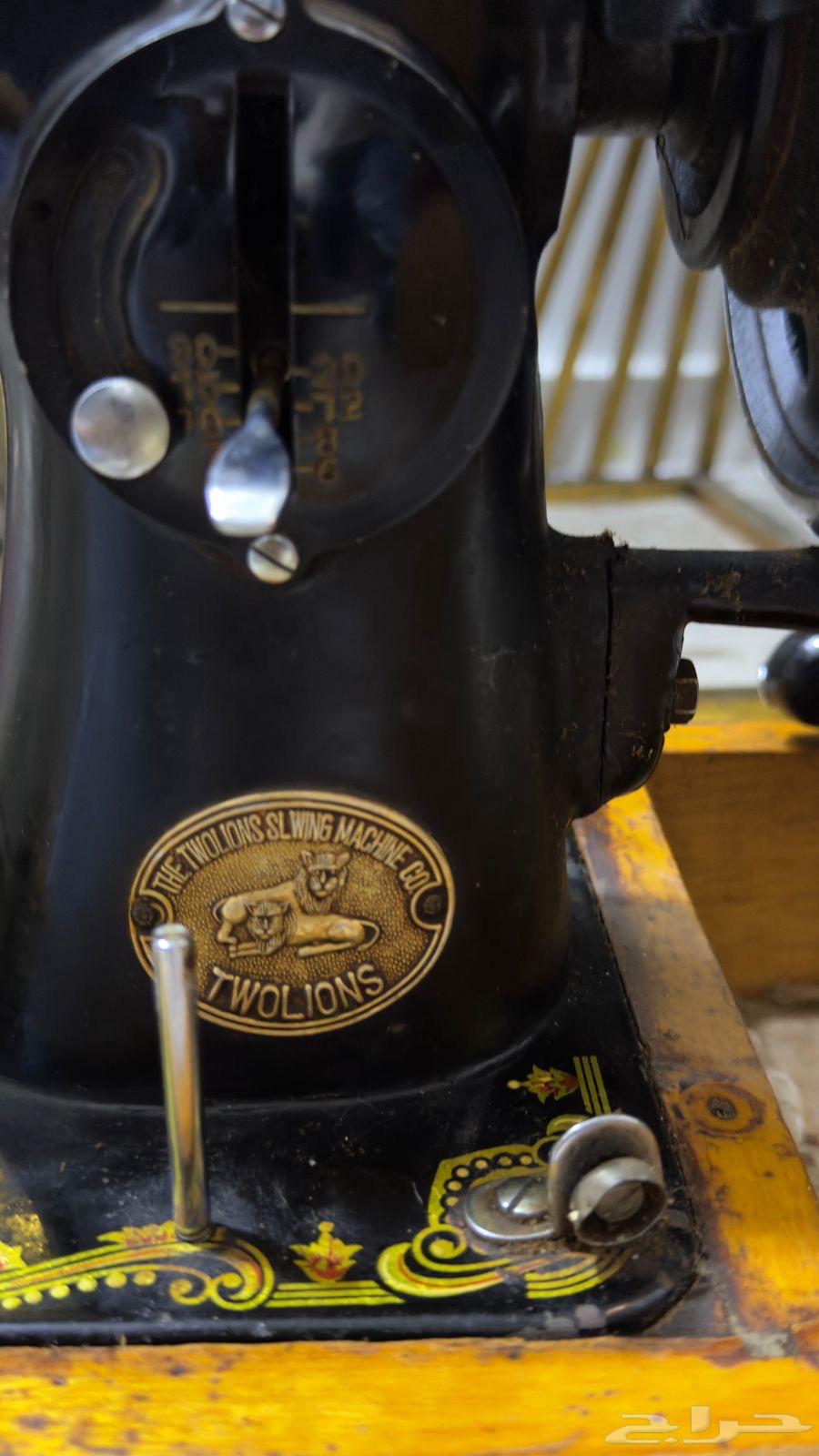 مكينة خياطة لبييع مع شنطة تراثيه64531773969153112