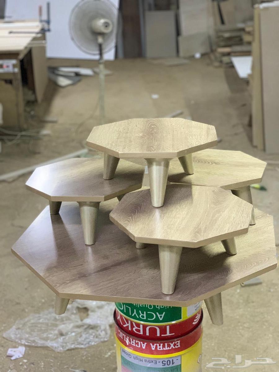 Floor tables64527656084867114