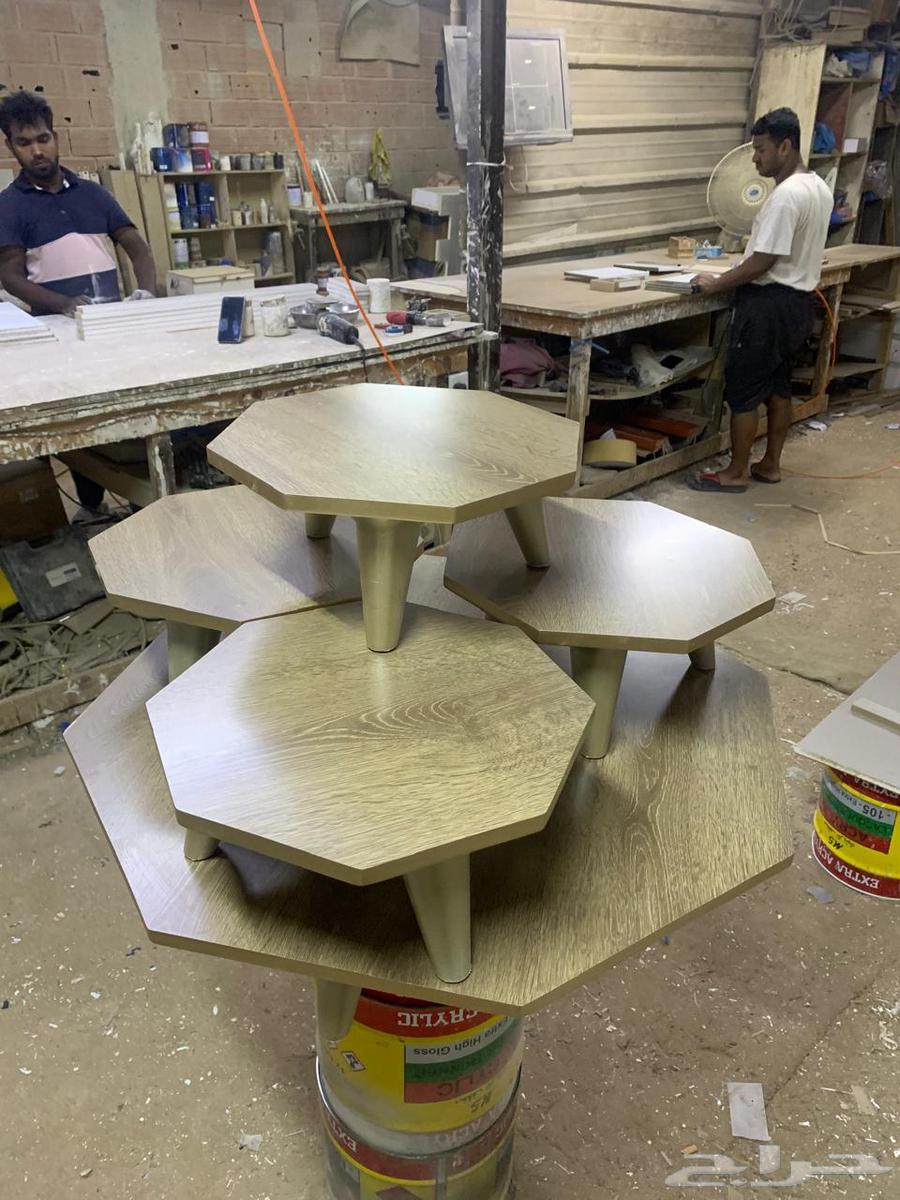 Floor tables64527656084867112