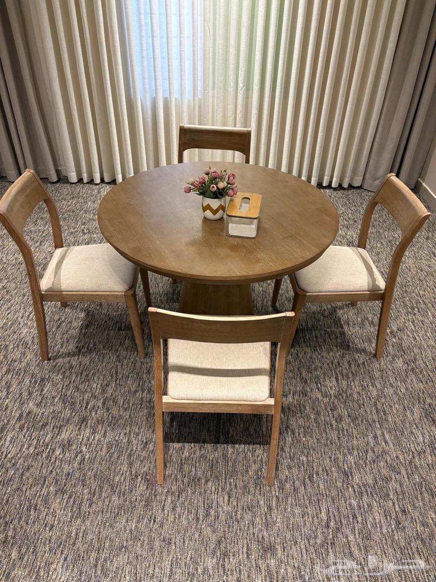 Dining table64532057284865111