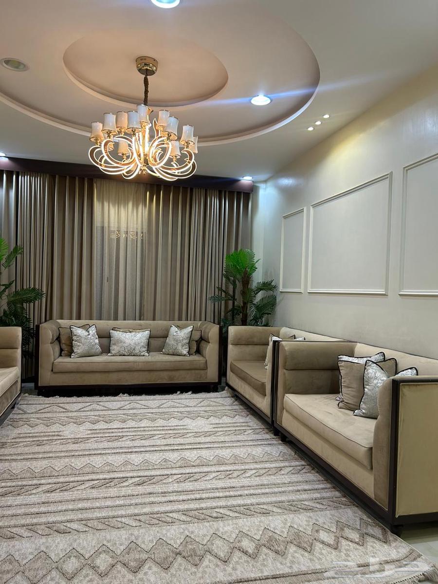 Used sofa with new usage64534971431682112