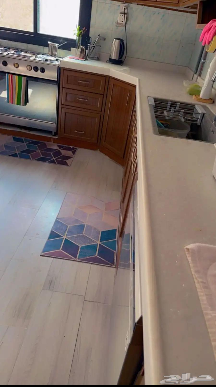 مطبخ كامل خشب والمانيوم مع مجلى مع فرن مع سخان64539924673411112