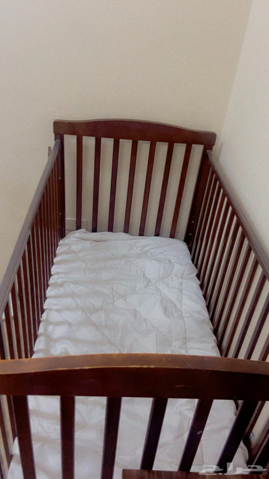 سرير اطفال من سنتربوينت مستعمل نظيف64541622927107111