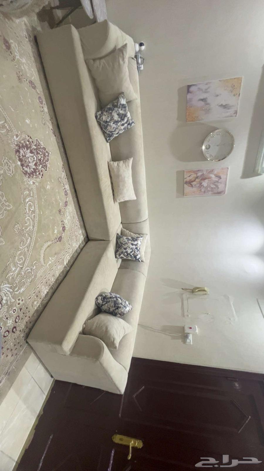 New and clean sofa64535133967362113