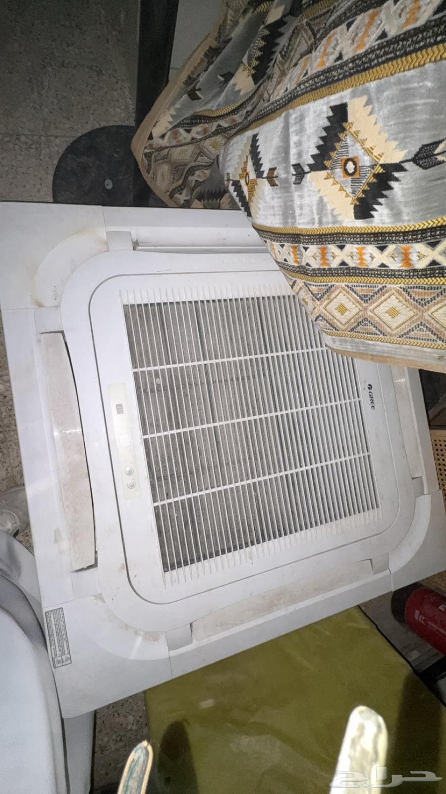 Cassette air conditioner 36,000 BTU, semi-new with remote64540978613377111