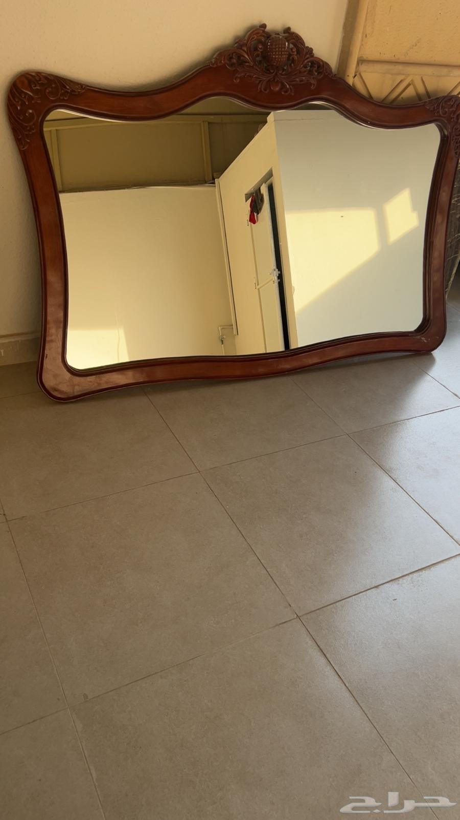 مغسلة ( حوضين ) نظيفة جدا جدا ( بيعة سريعة   300 ريال64539939079043110