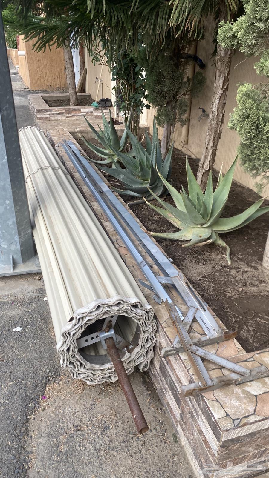 بوابه رول شبه الجديده للبيع64535411954819110