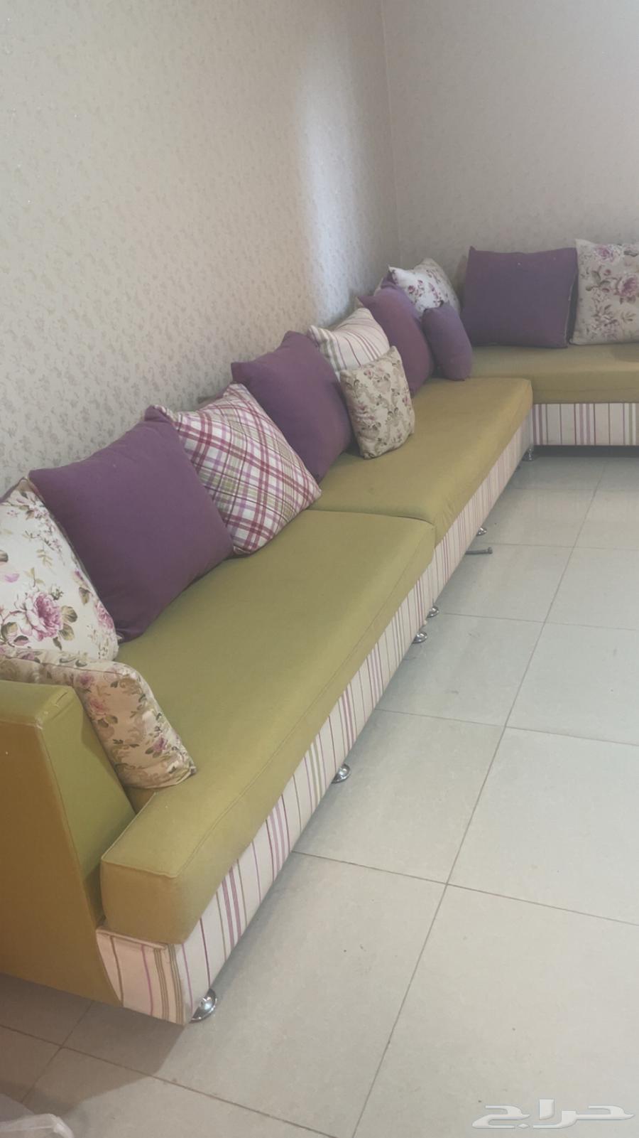 Five-piece sofa in semi-good condition64539613476865110