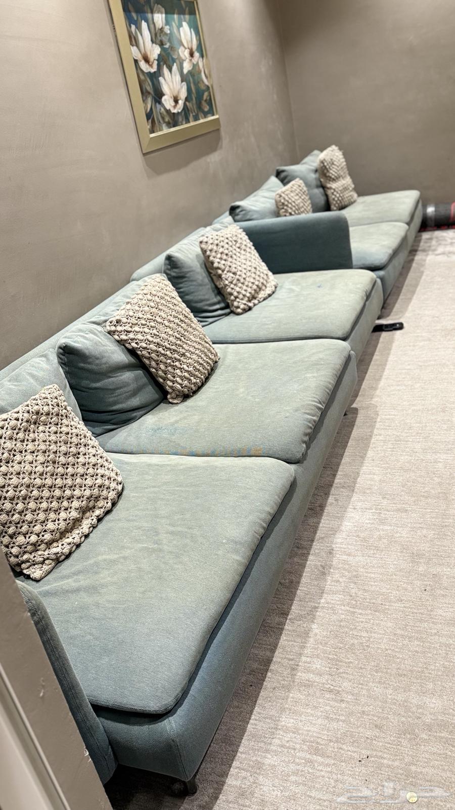 IKEA sofa like the one in the picture64537937941122111