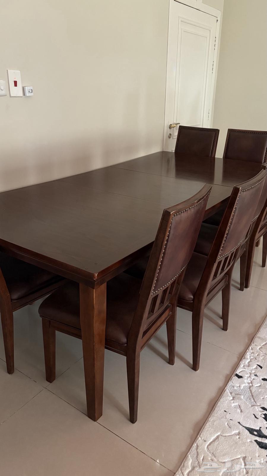 Dining table and small table64536473555073111