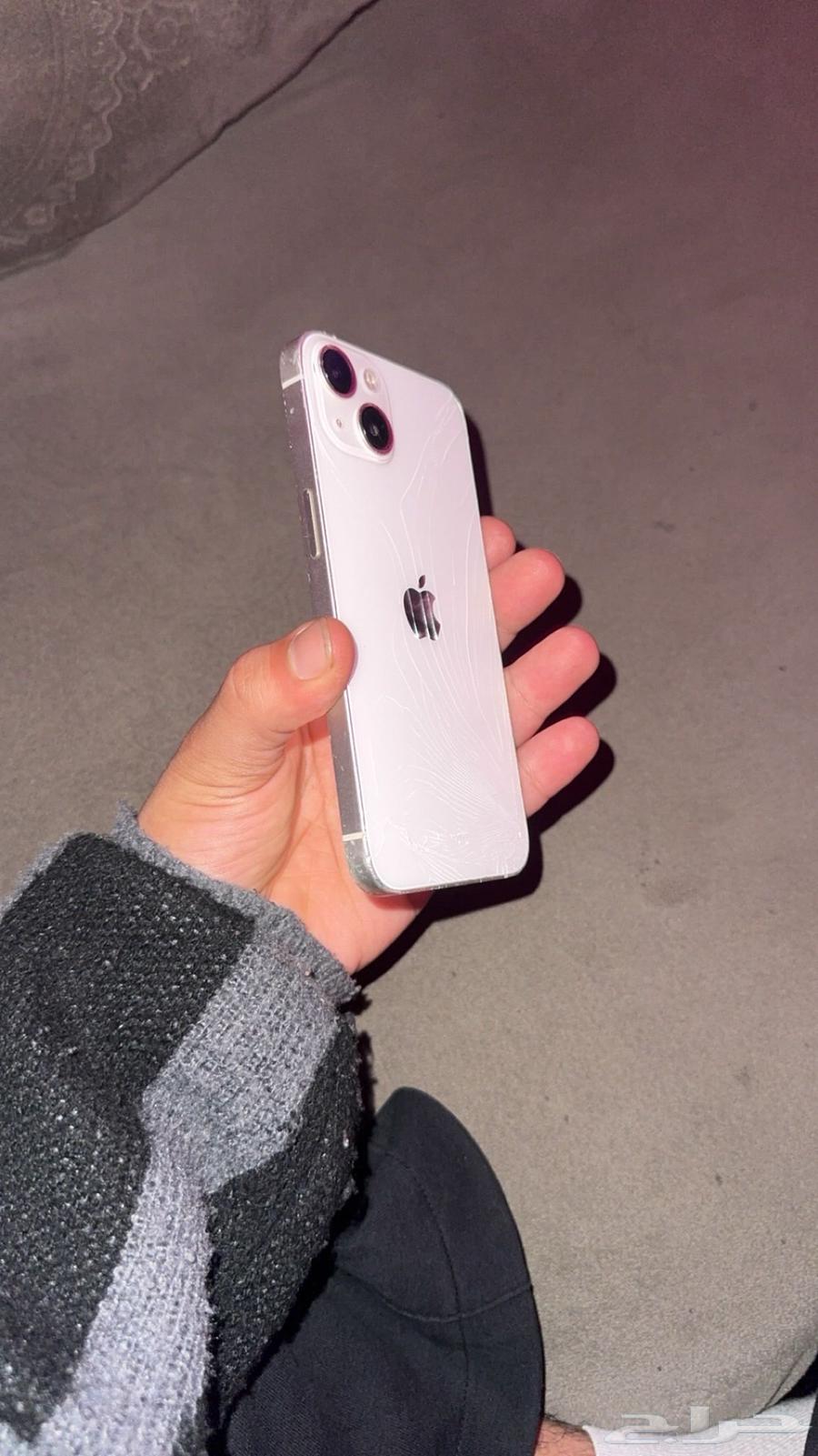 آيفون 13. 128 قيقا64536154552961112