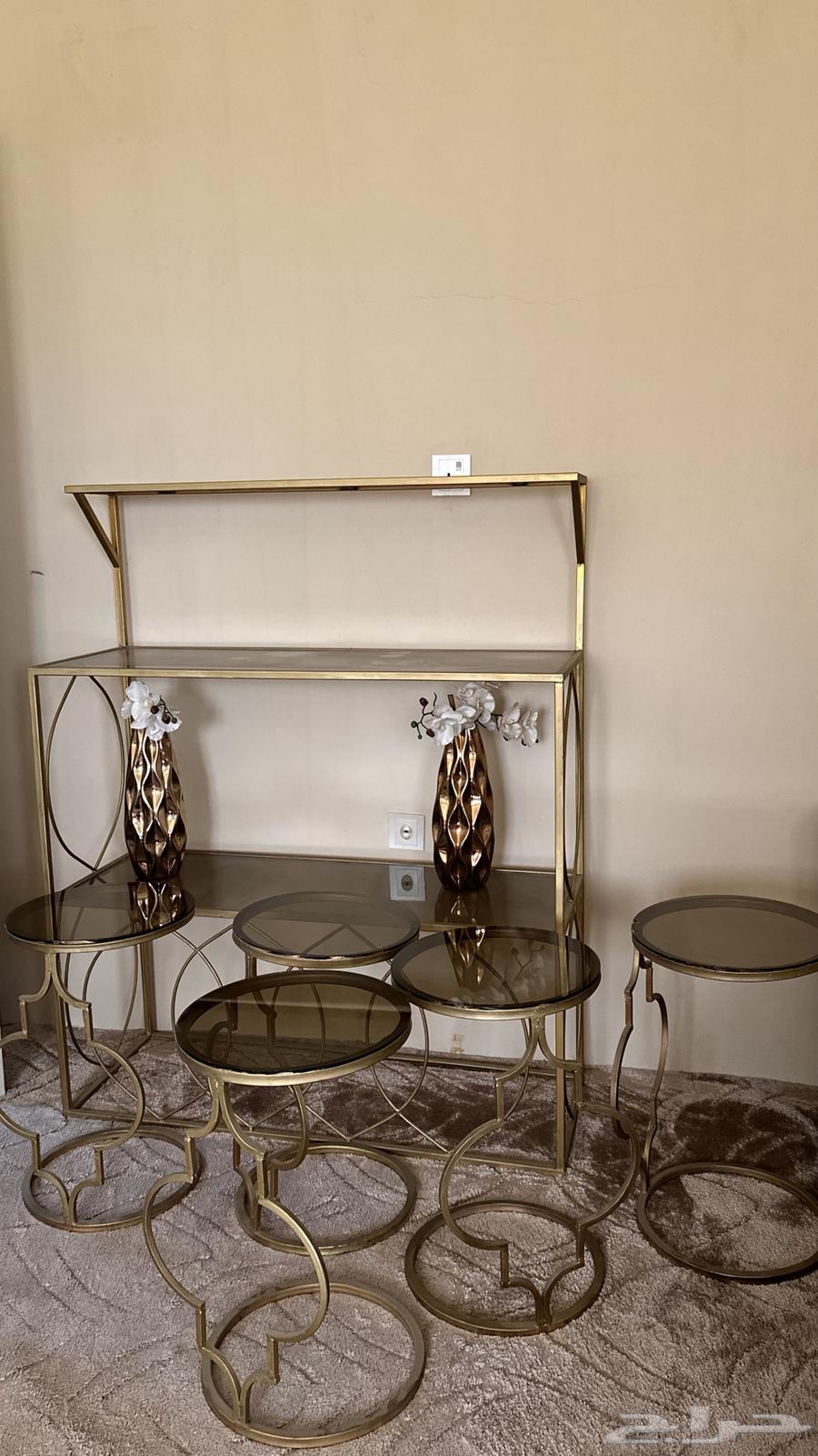 Selling tables64538176722945111