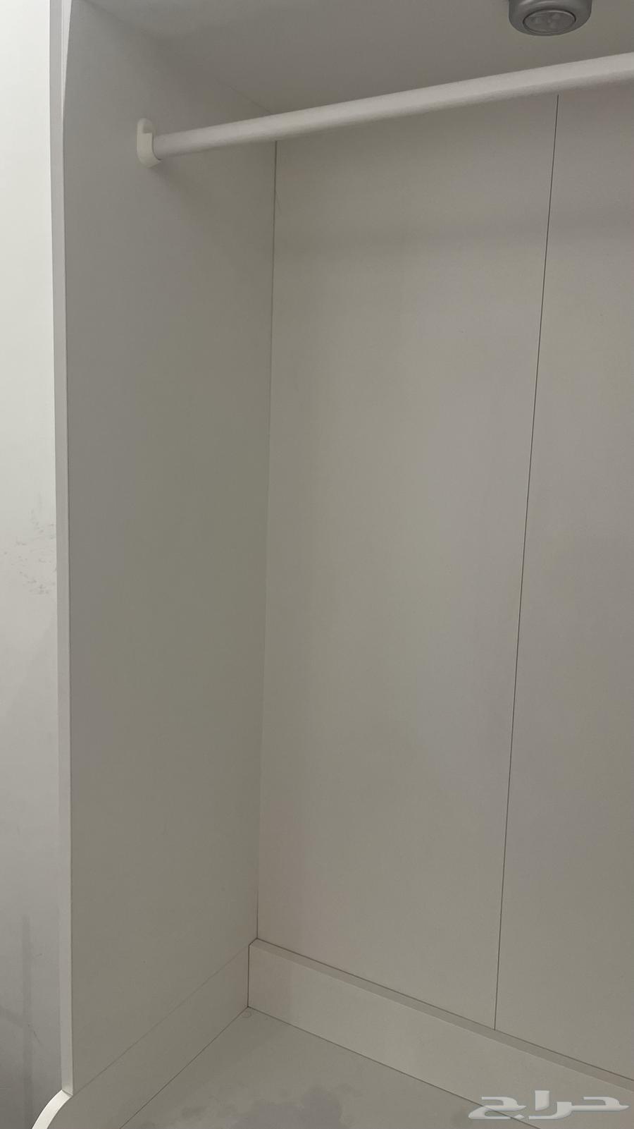 دولاب من ايكيا ممتاز جدا64538834630018111