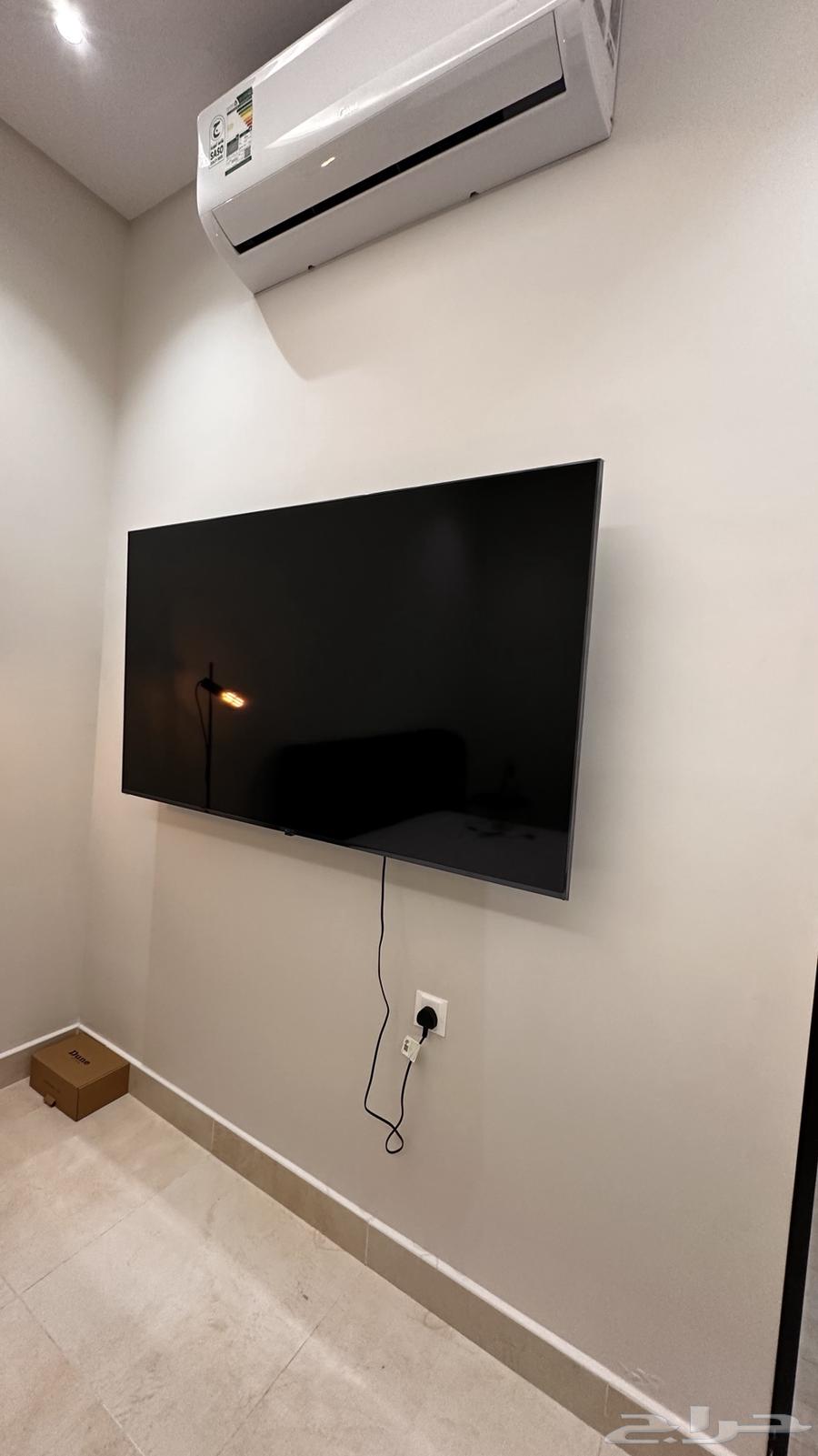 تلفزيون LG مقاس 65 بوصة للبيع  شبه جديد مستخدم لشهر واحد فقط64542771604226113