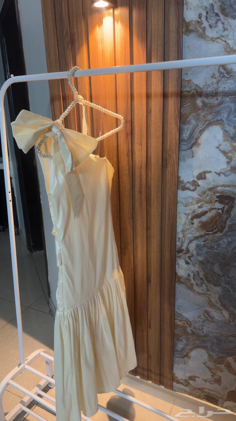 فسانين للبيع من متجر ونظيف والله كم ساعه في اللبس64535380730882110