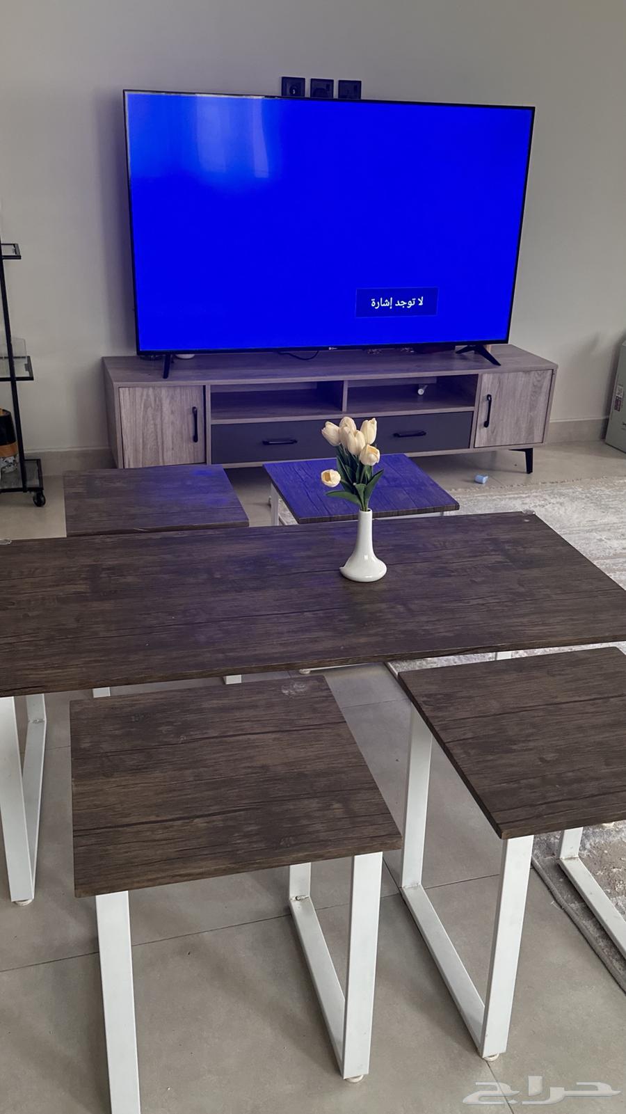 للبيع شاشه 65 بوصه سمارات فوركيه و طاوله كامله64538148615554110