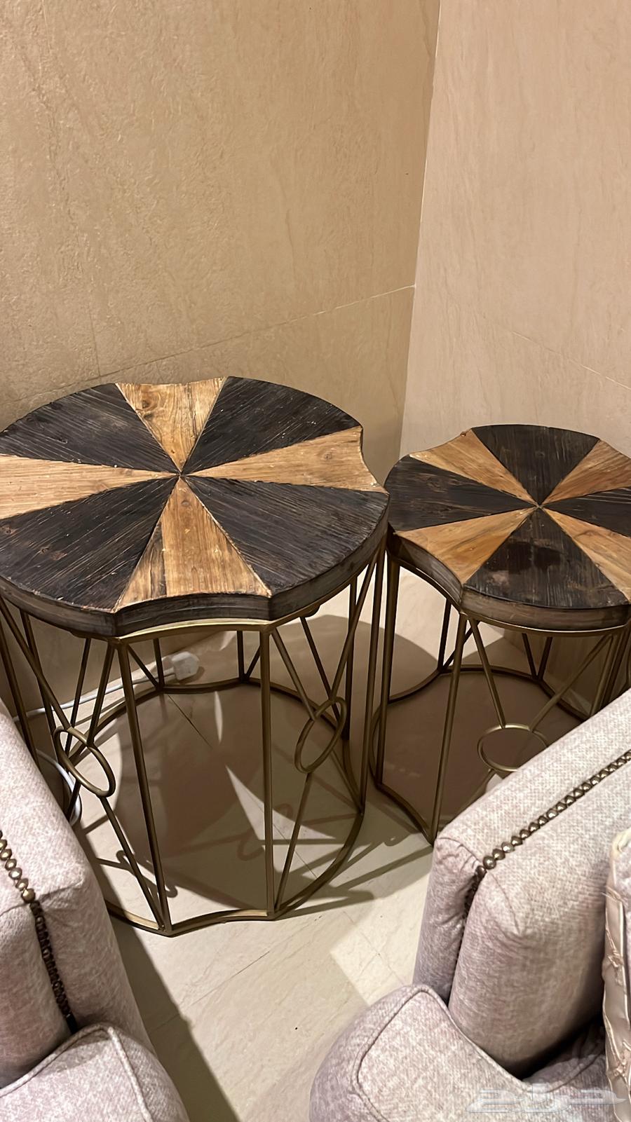 طاولات ضيافه مع طاولتين خدمه64541864257922110