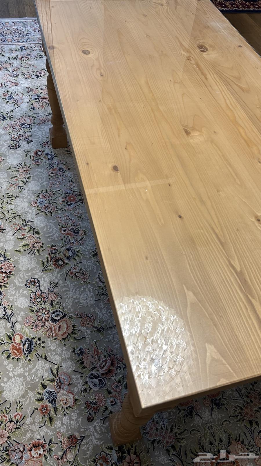 Dining table64542997817474112