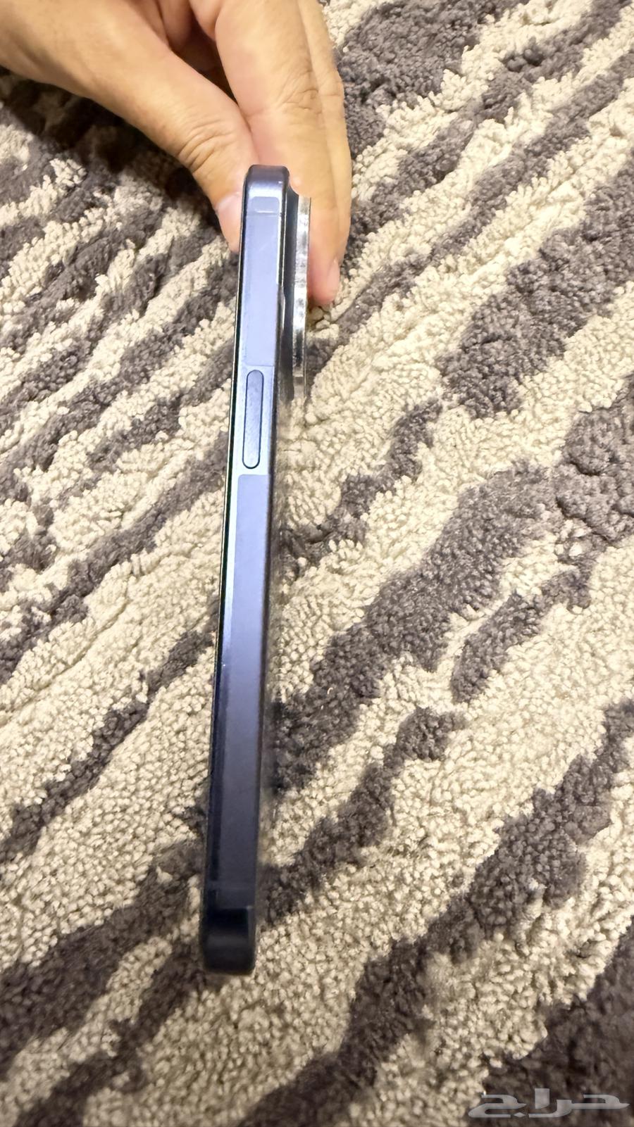 15بور 256 قيقا البطاريه 82 وكرتونه معه وشاحنه معه والجوال64542118691201112