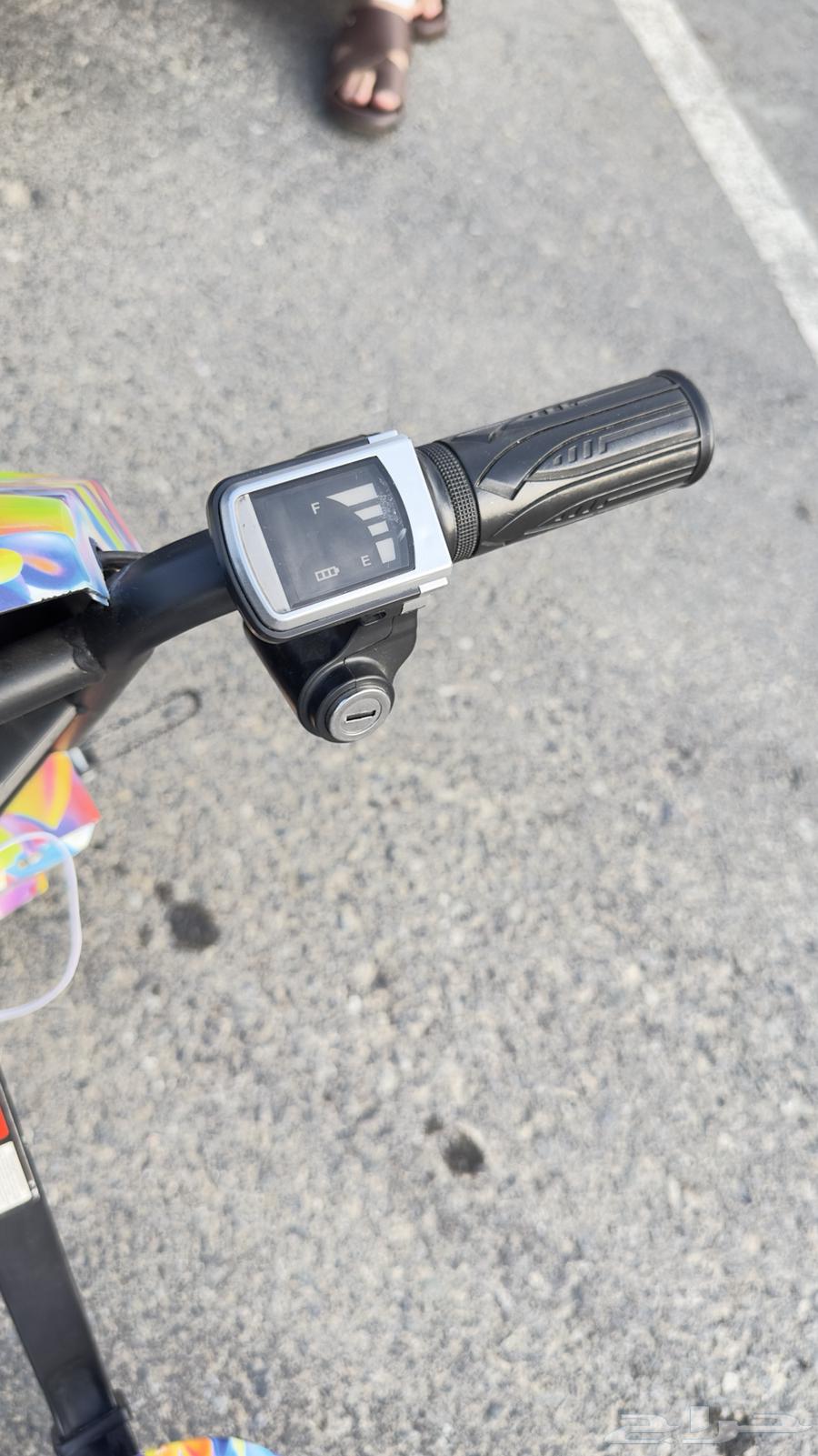 Clean and functional scooter64507220934659111