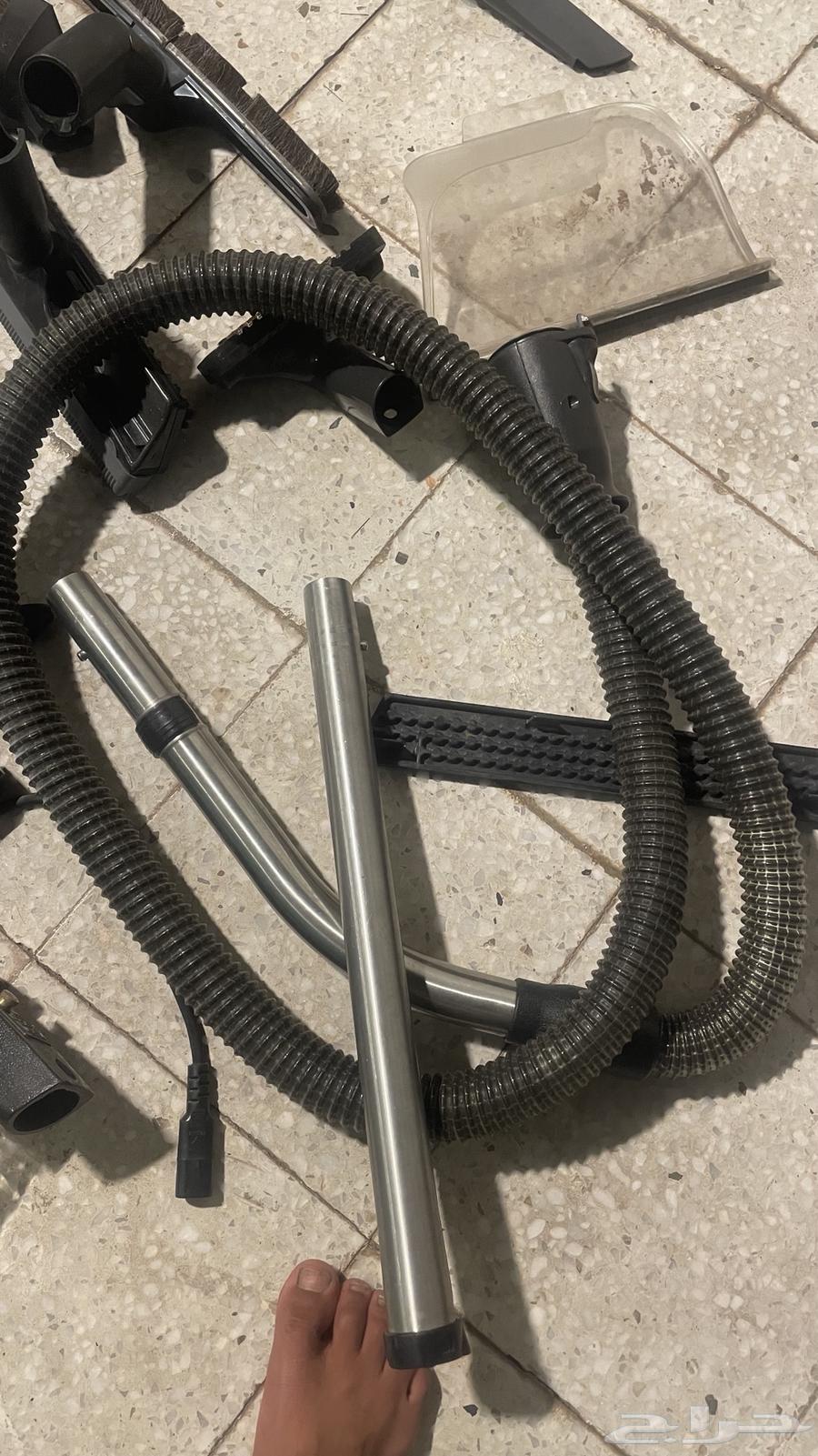 مكنسه نضيفه مافيه ولا خراب استخدمة أربع مرات فقط64542500970113110