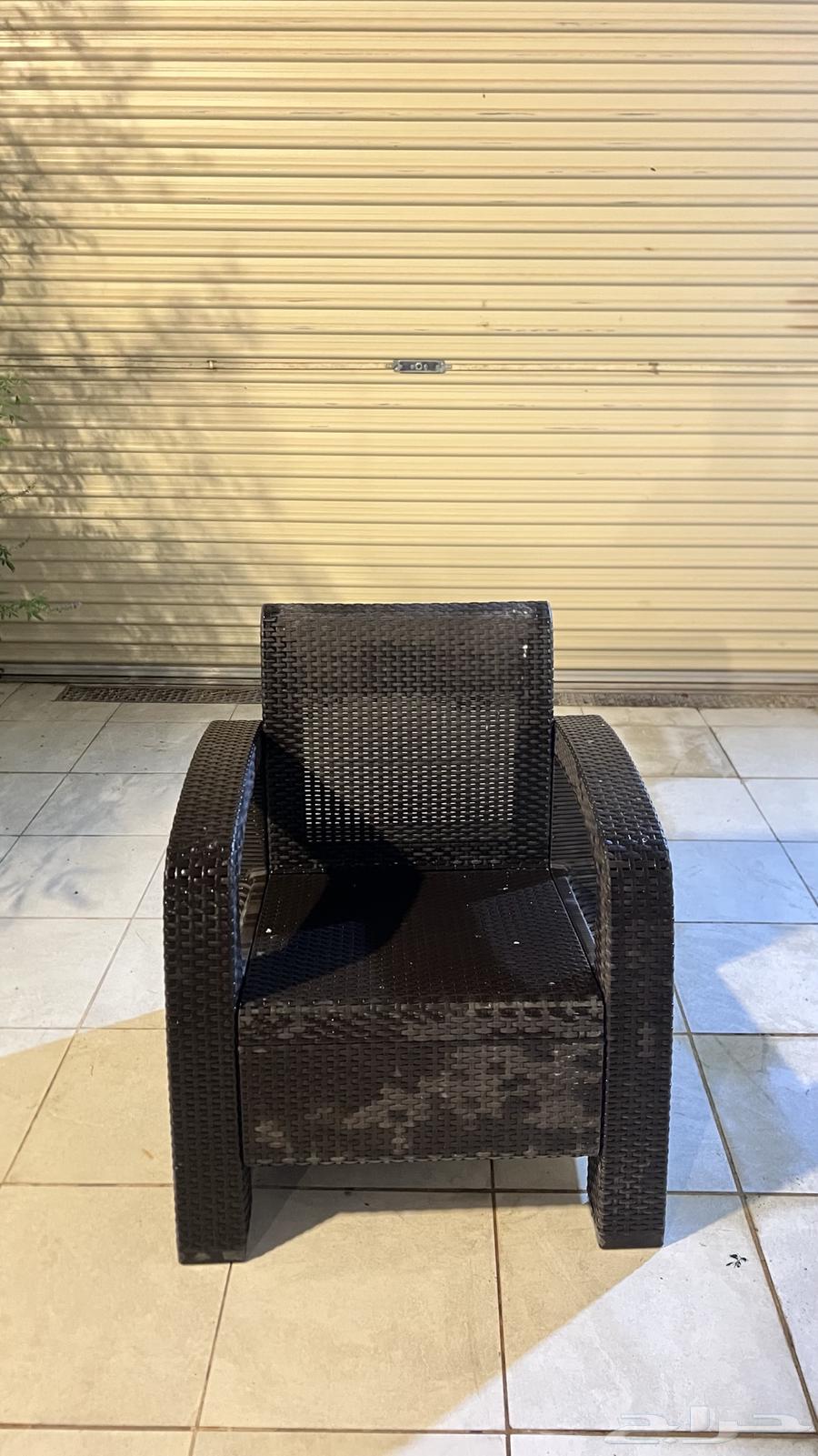 Outdoor seating chairs and serving table64541508612865114