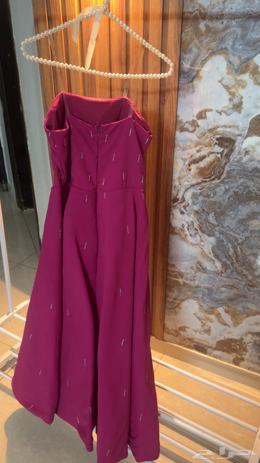 فسانين للبيع من متجر ونظيف والله كم ساعه في اللبس64535380730882113