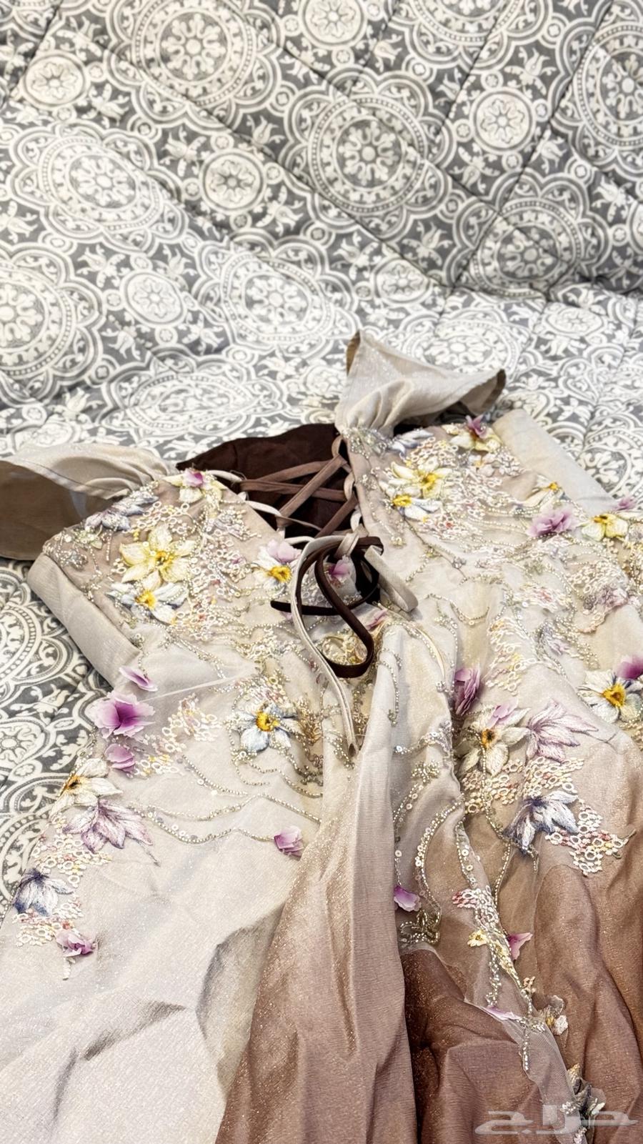 فستان مستعمل مره وحده للبيع السعر 300 قابل للتفاوض64541636966274114