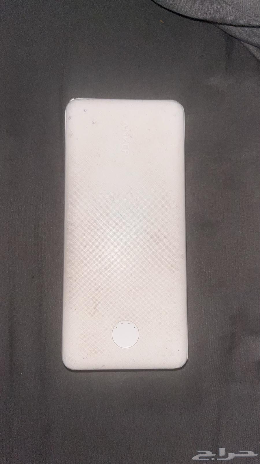 بور بانك شغال من شركة anker64540252536066110