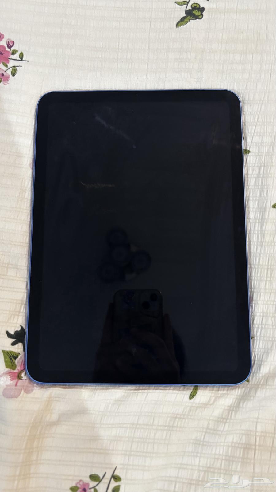 iPad for sale, nothing wrong with it, 2000 riyals, contact number64538303242627110