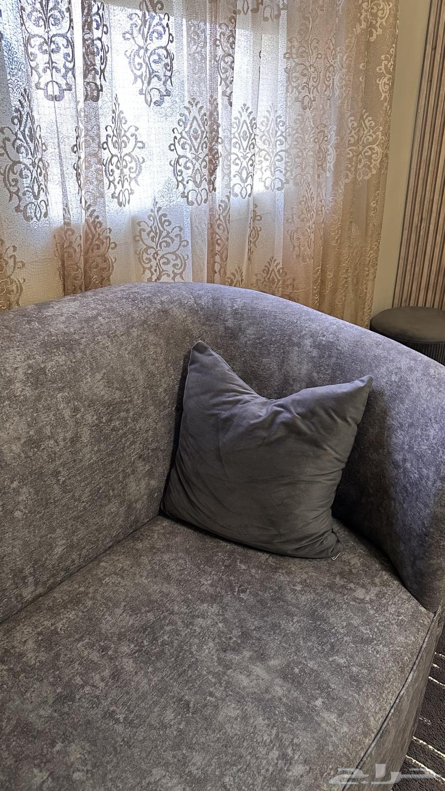 Sofa64538471635458112