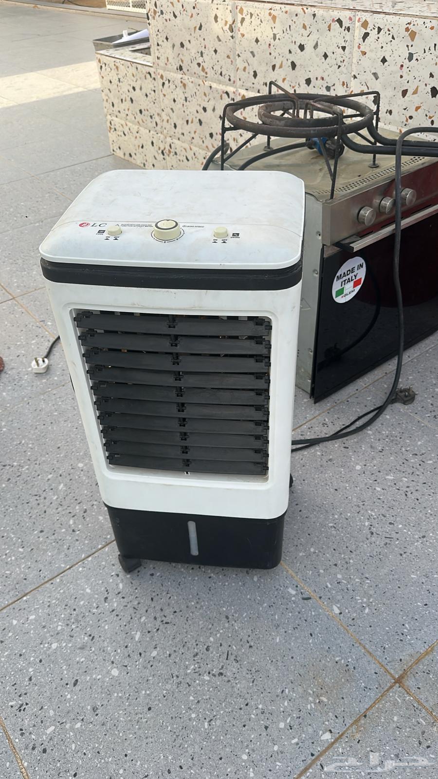 للبيع فرن   مكيف   مدخل   طاولات   جلسه خارجيه64543351893250111