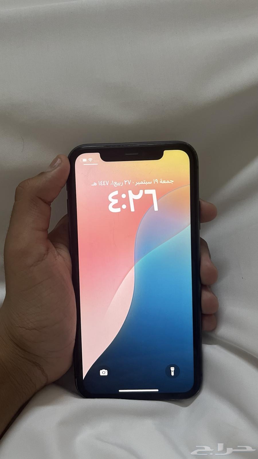 Clean iPhone 11, no issues64540238312707110