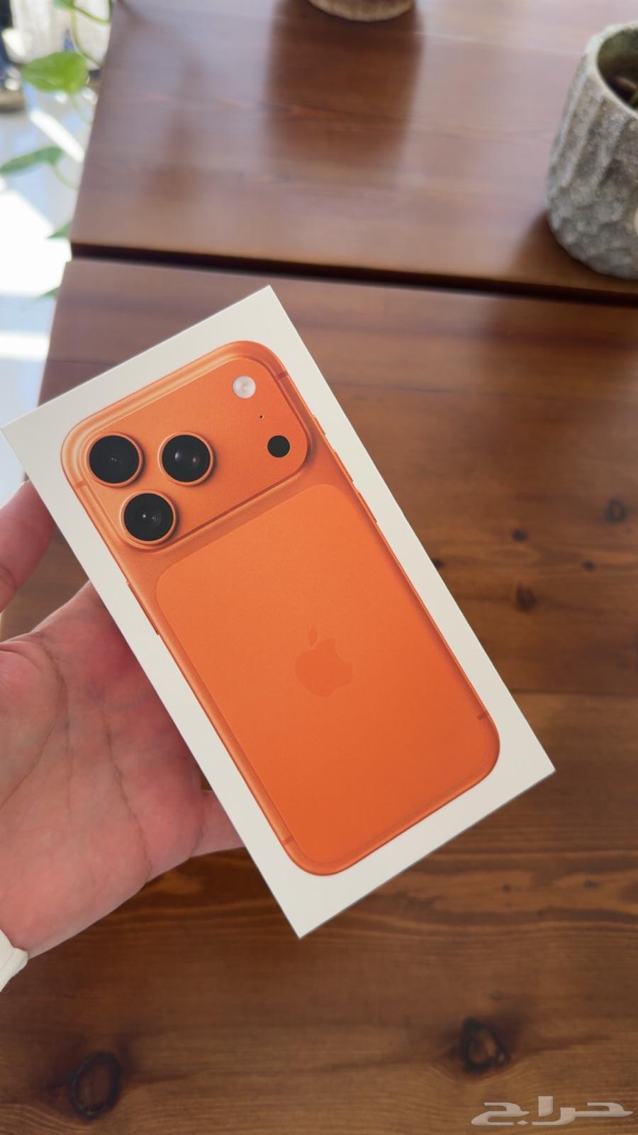 ايفون 17 برو برتقالي جملي الذاكره 25664537686882051110
