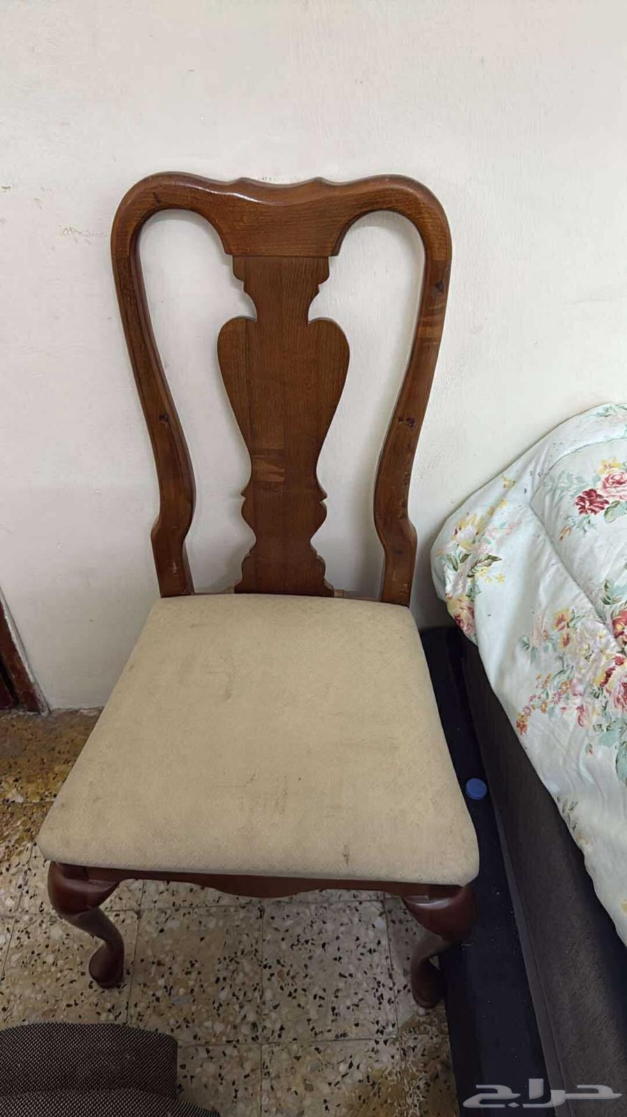 Gas stove and dining table with 6 chairs and a large mattress64543125326083113