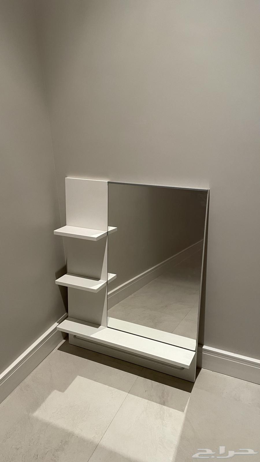 مرايا ايكيا للبيع شبه جديدة64539330396034110