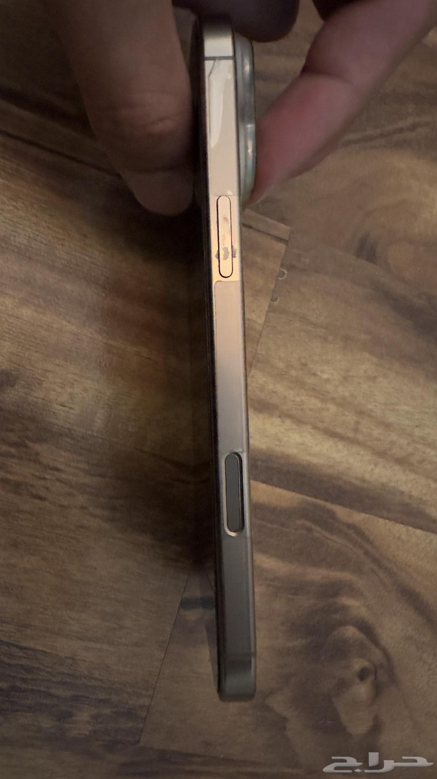 ايفون 16 pro max نظيف جدا  مع ضمانه64535364821505114