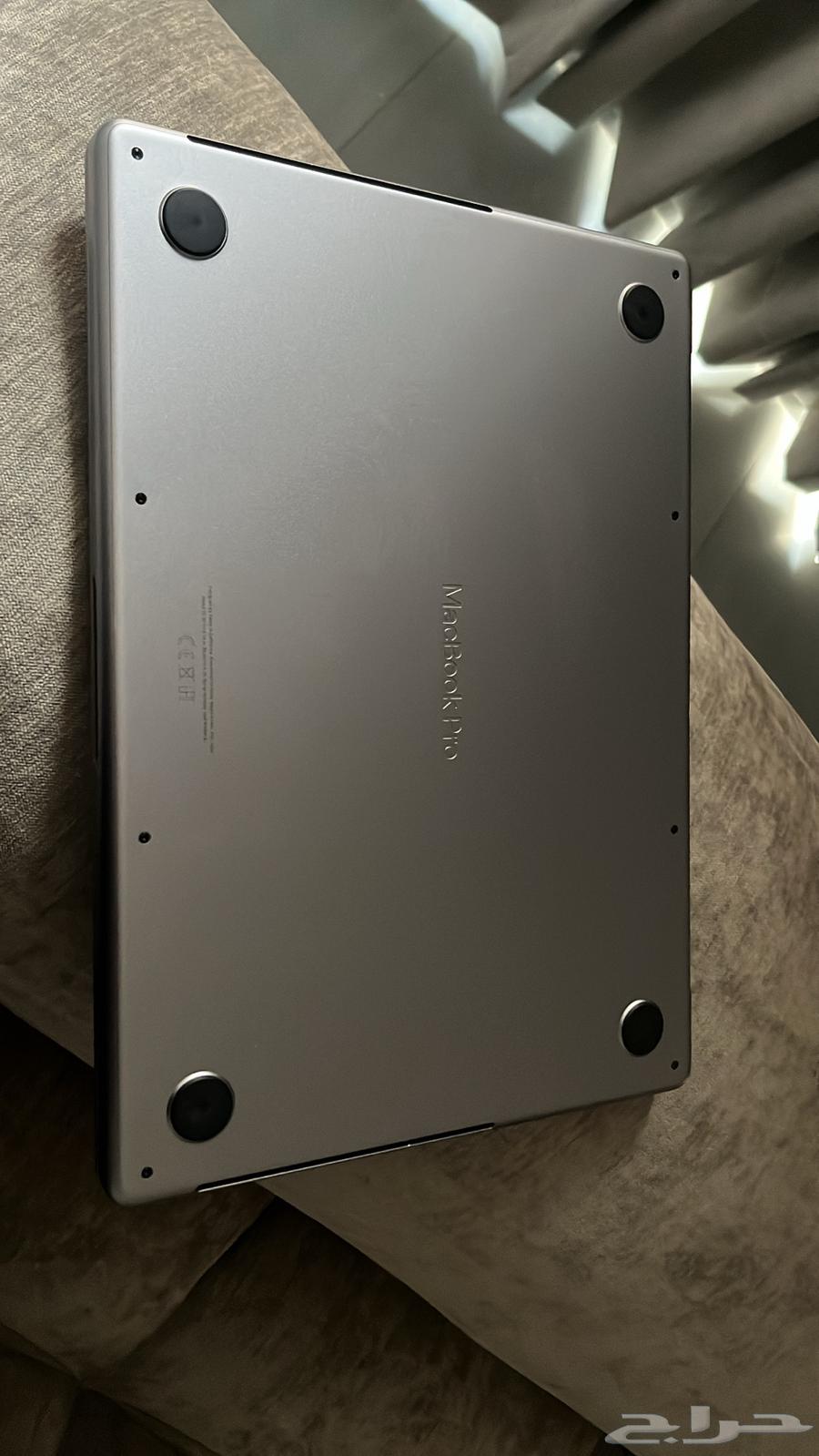 ماك بوك برو 14 إنش64539910335746112